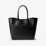 ポケットが豊富にあり収納力も抜群な本革ビジネストートバッグ