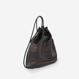 機能性抜群の巾着タイプ本革ナップサック