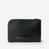 シンプルで上品なデザインのメンズ向け本革クラッチバッグ