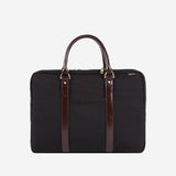 本体にナイロンの約7倍の強度を誇るコーデュラ素材のメンズ向けブリーフケース