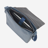 A4サイズや11インチのPCが入る大容量ビジネス向けショルダーバッグ