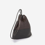 機能性抜群の巾着タイプ本革ナップサック