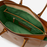 ポケットが豊富にあり収納力も抜群な本革ビジネストートバッグ