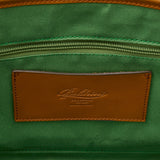 ポケットが豊富にあり収納力も抜群な本革ビジネストートバッグ