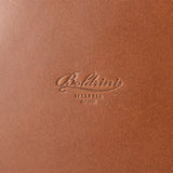 クラシックでスマートなデザインの本革ビジネスバッグ