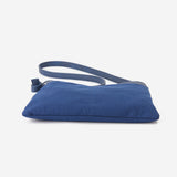 出張時のサブバッグとしても活躍するメンズ向け革サコッシュ