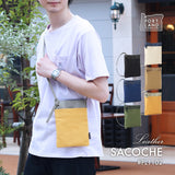 キャンバスと革を組み合わせた存在感のあるサコッシュ