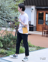 キャンバスと革を組み合わせた存在感のあるサコッシュ