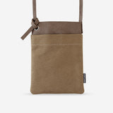 キャンバスと革を組み合わせた存在感のあるサコッシュ