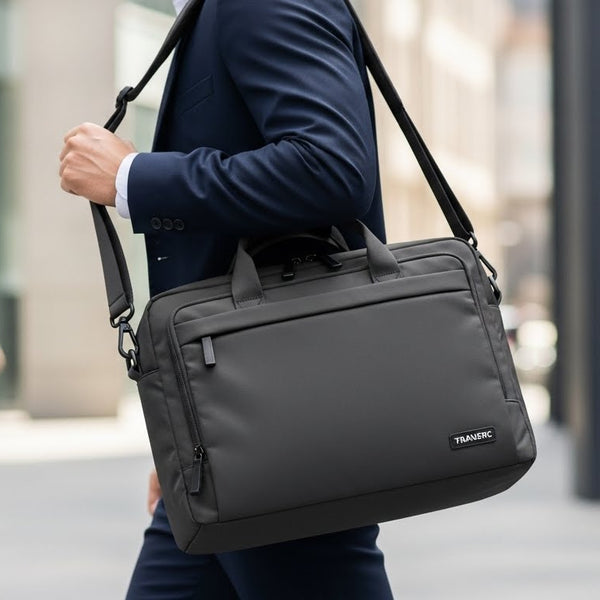軽さにこだわったTRANSICのナイロンビジネスバッグ